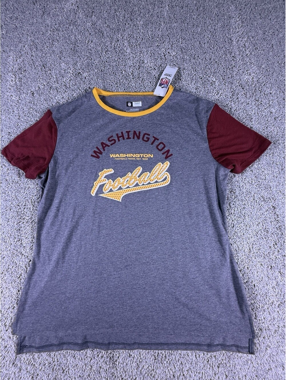 NWT NFL Women’s Washington Commanders T Shirt Short Sleeve Size XXL